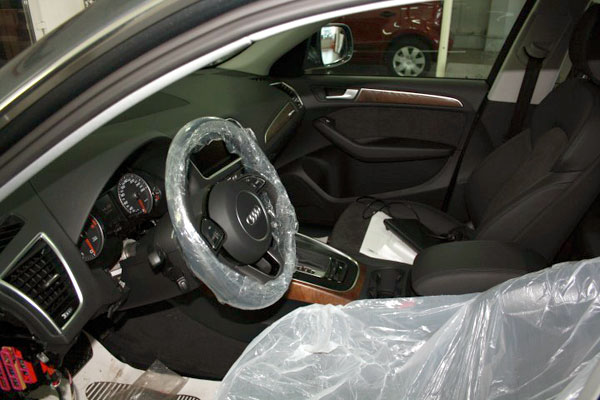 Установка противоугонного комплекса на Audi Q5