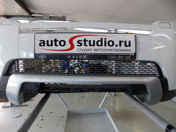 Установка защитной сетки радиатора на Range Rover Evoque