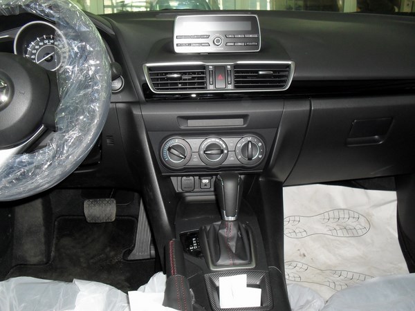 Установка сигнализации с обратной связью на Mazda 3