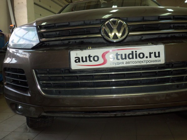 Установка защитной сетки на Volkswagen Touareg