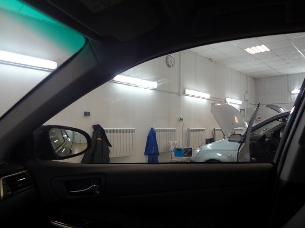 Бронирование передних стекол на Toyota Camry