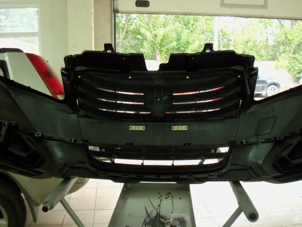 Установка защитной сетки радиатора на Suzuki SX4