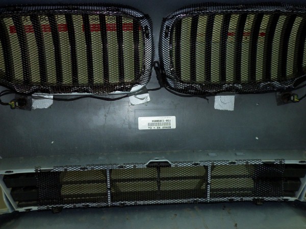 Установка защитной сетки радиатора на BMW 5