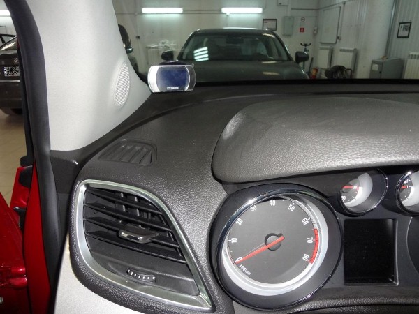 Установка парктроника 8 датчиков на Opel Mokka