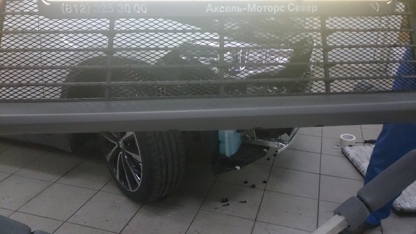 Установка защитной сетки радиатора на BMW X1