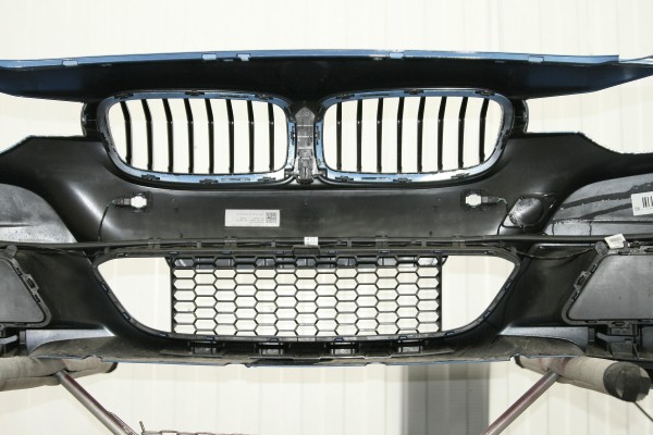 Установка защитной сетки радиатора на BMW 3 series