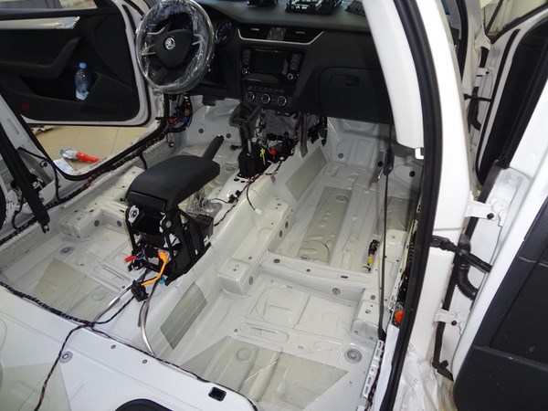 Шумоизоляция крышки багажника Skoda Octavia A7 цена: