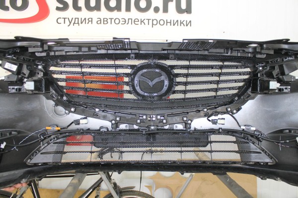 Установка защитной сетки радиатора на Mazda 6