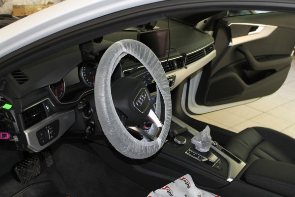 Установка охранного комплекса на Audi A4