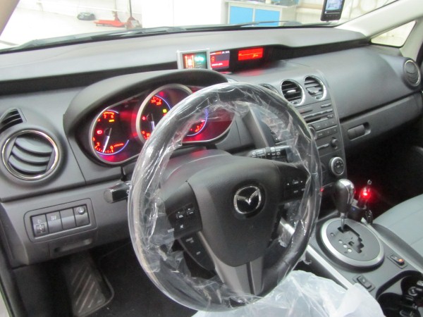 Установка парктроника 8 датчиков на Mazda CX7