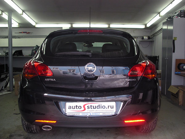 Установка противоугонного оборудования и парктроника на Opel Astra Turbo